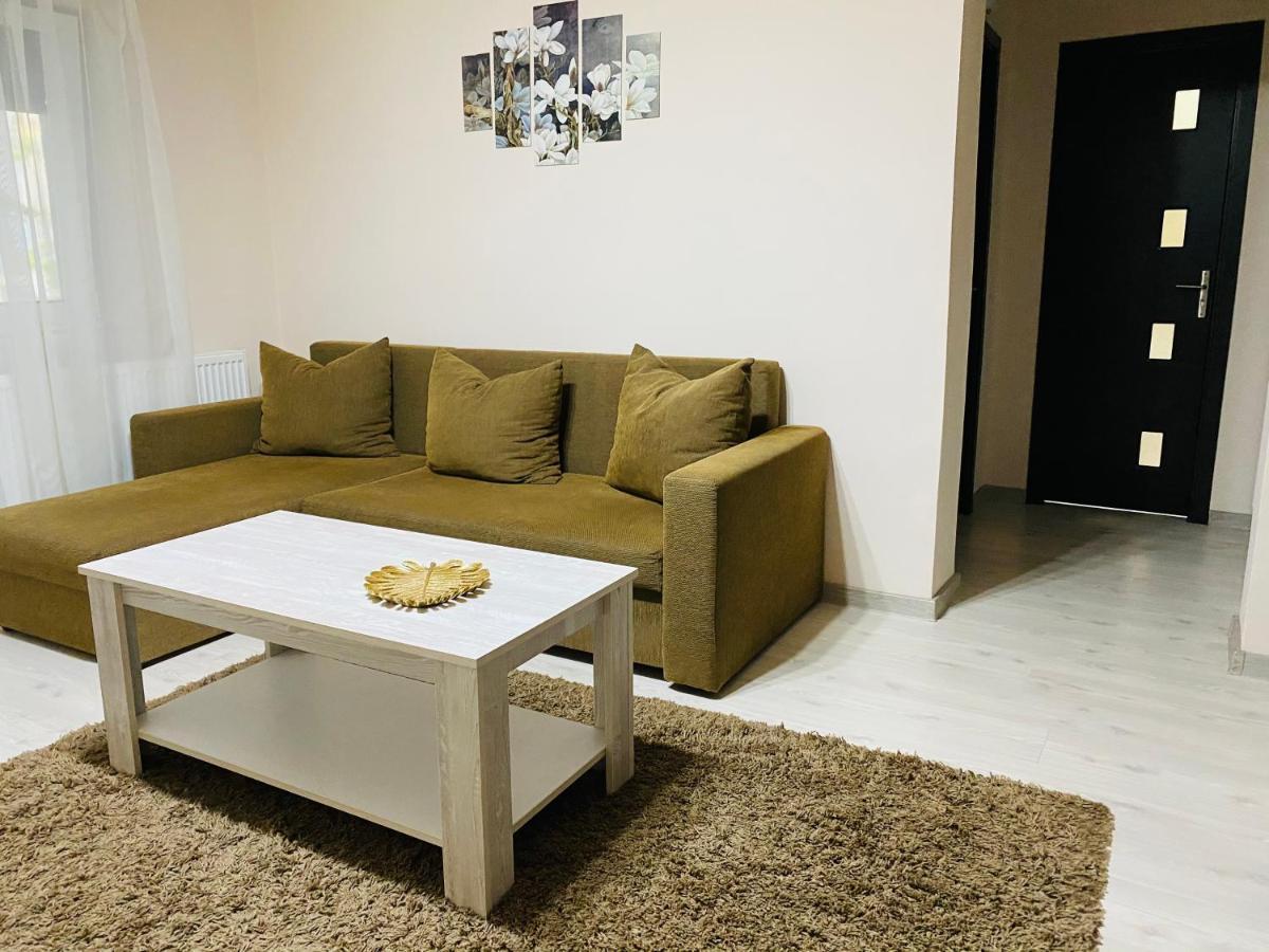 Sellada Apartament - Free Private Parking,Ac,Wi-Fi Carei Eksteriør billede