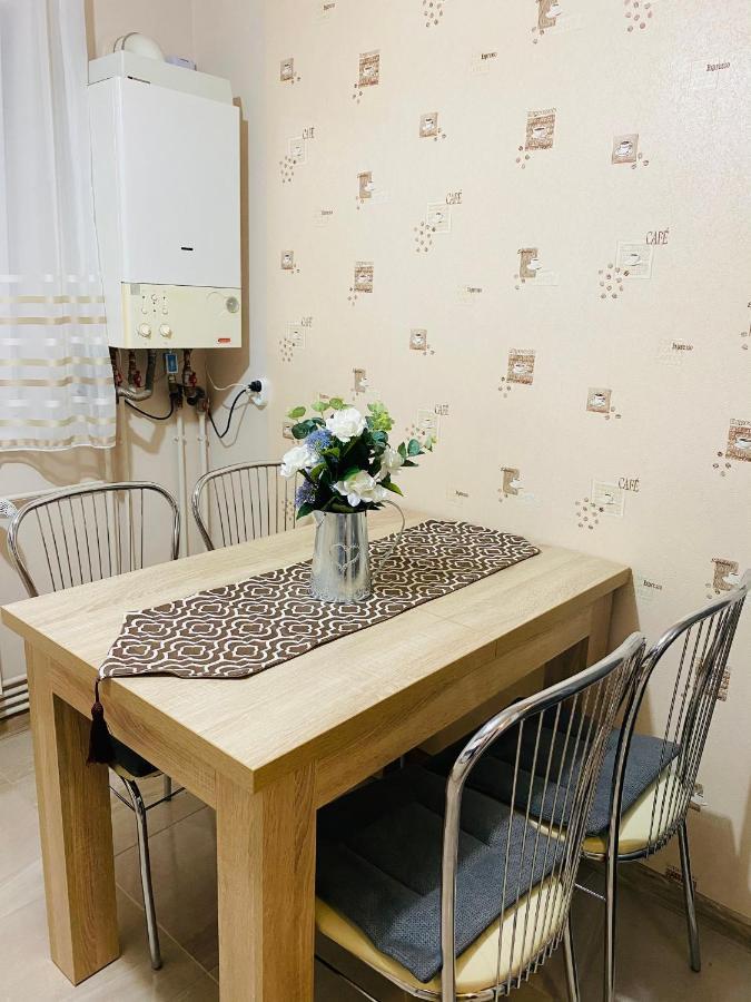Sellada Apartament - Free Private Parking,Ac,Wi-Fi Carei Eksteriør billede